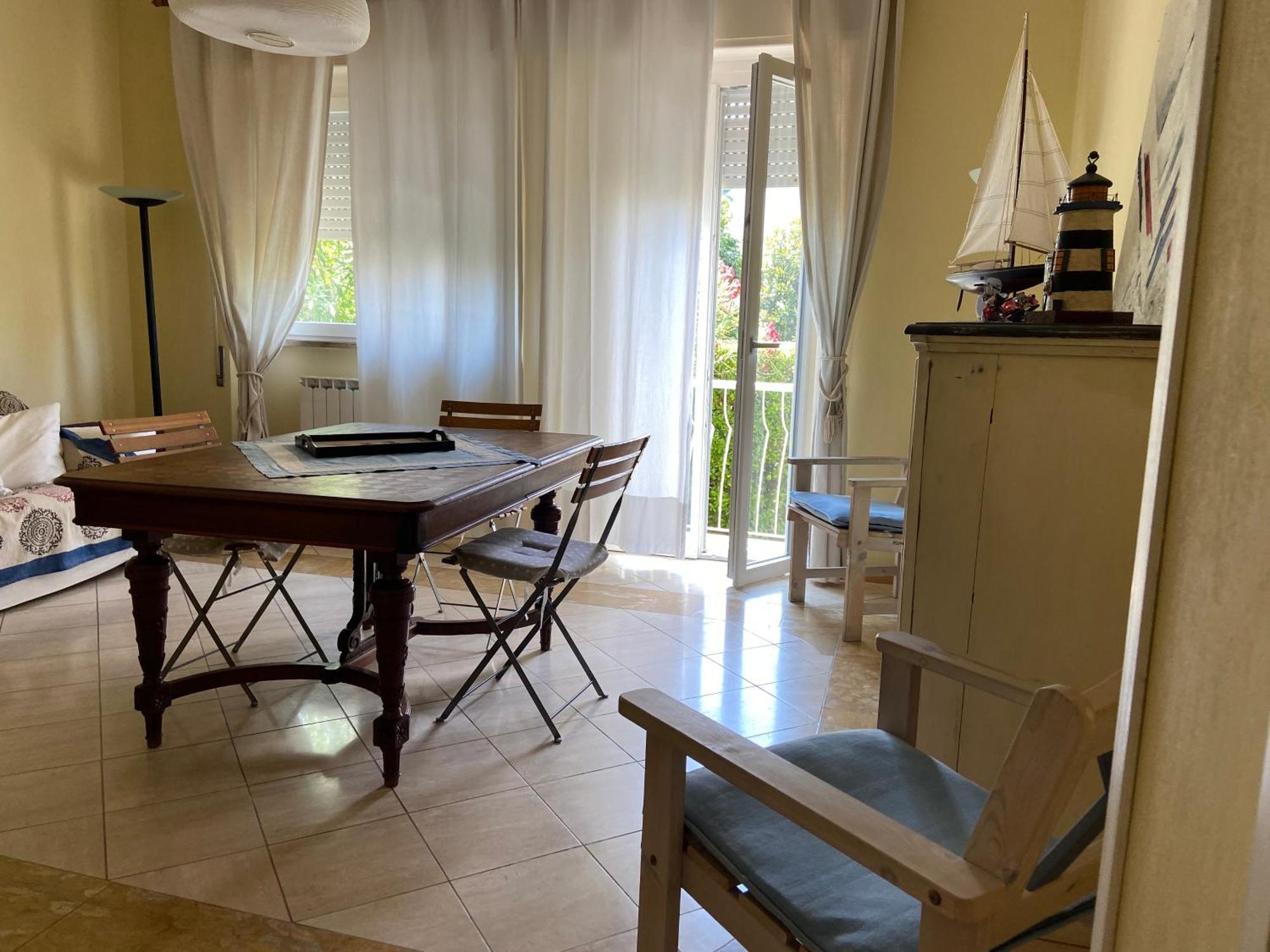 Appartamento Stella Marina A Due Passi Dal Mare E Dal Centro Marina Di Carrara Dış mekan fotoğraf
